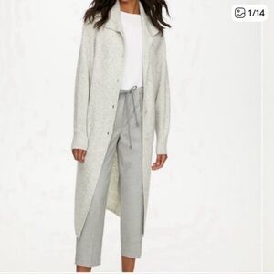 Babaton Aritzia Nour Button Sweater
Wool Yak Long Grey